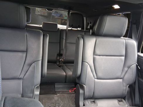Used 2025 Toyota Sequoia Platinum AWD/4WD image 11