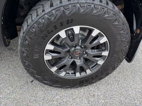 Used 2020 Nissan Titan PRO-4X w/ Pro-4x Convenience Package AWD/4WD image 9
