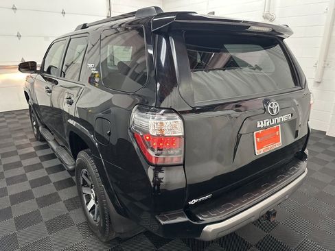 Used 2019 Toyota 4Runner TRD Off-Road AWD/4WD image 8