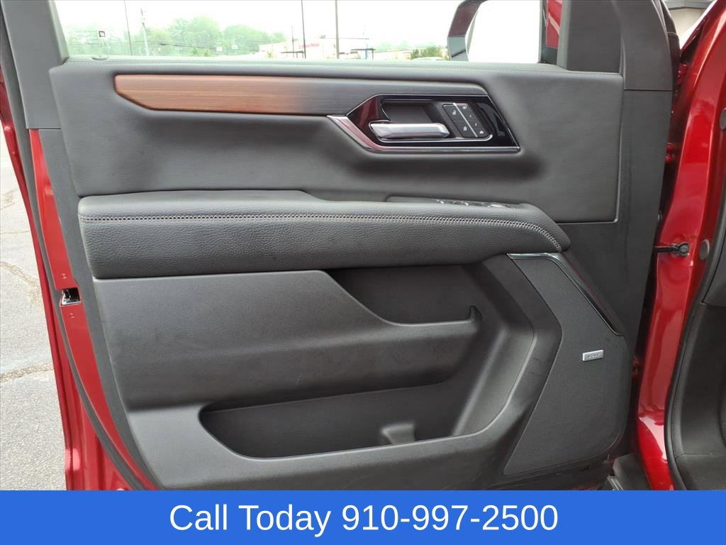 Used 2026 GMC Yukon XL Denali w/ Denali Reserve Package AWD/4WD image 11