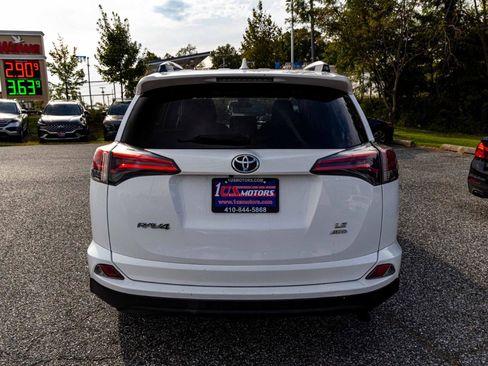 Used 2018 Toyota RAV4 LE w/ All Weather Liner Package AWD/4WD image 5