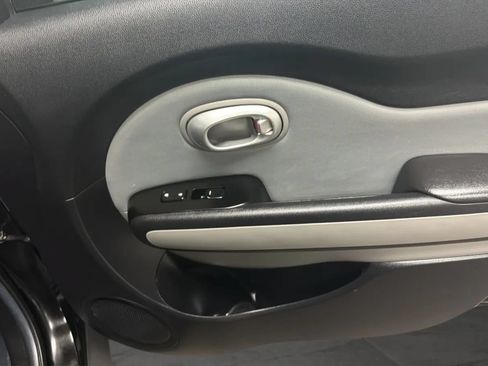 Used 2015 Kia Soul FWD image 22