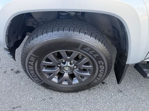 Used 2023 Toyota Tacoma SR5 w/ Technology Package AWD/4WD image 11