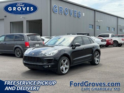 Used 2018 Porsche Macan Sport Edition AWD/4WD image 1