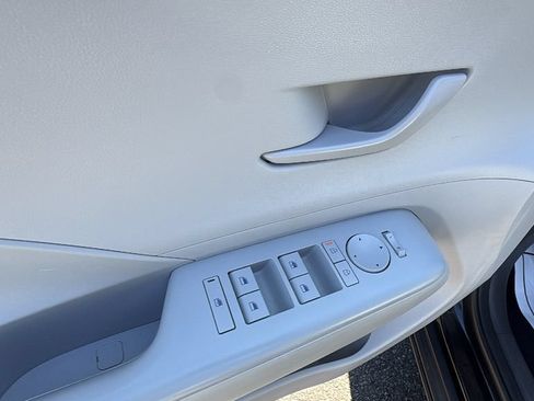 Used 2024 Hyundai Kona SE AWD/4WD image 11