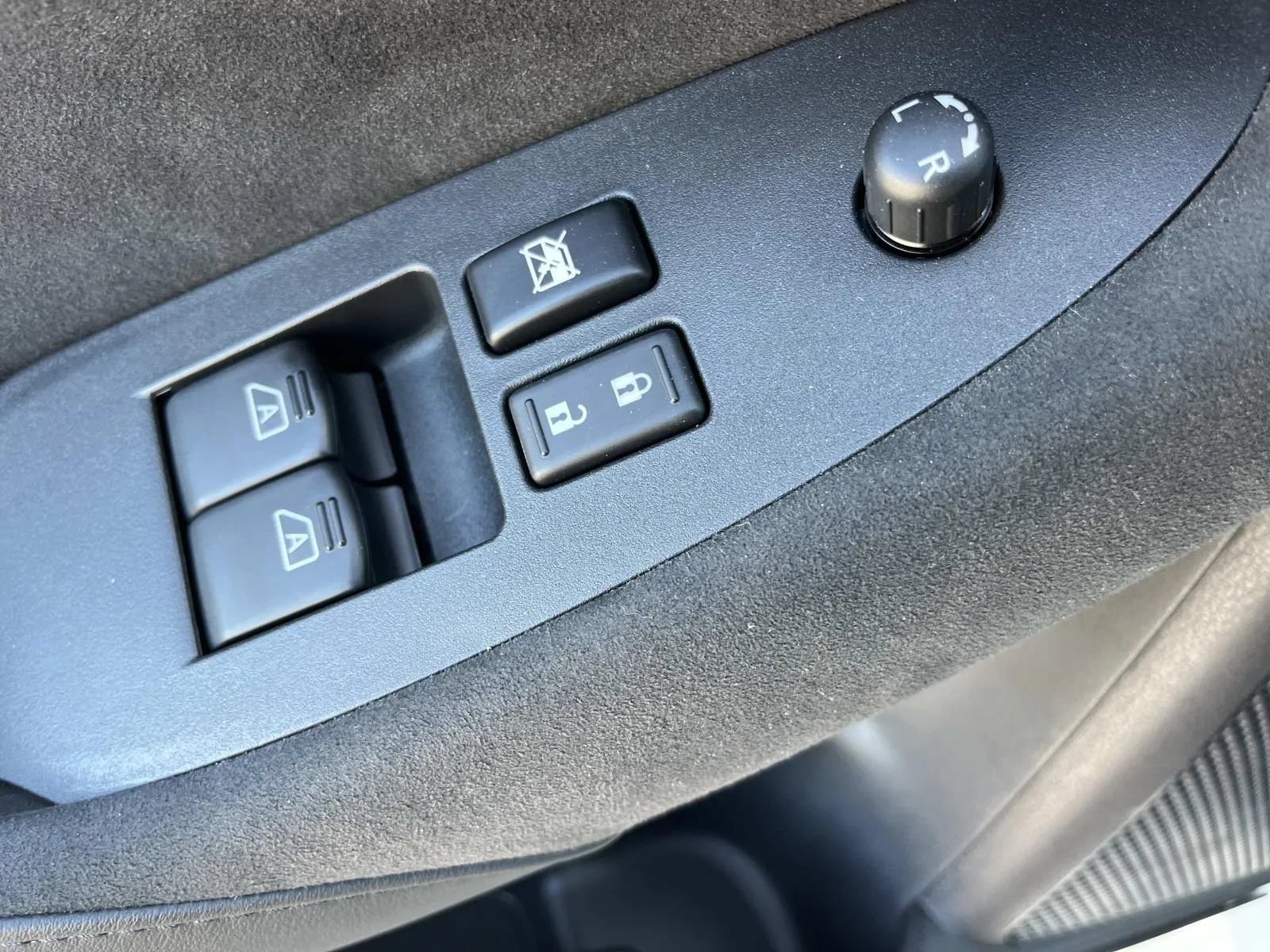 Used 2025 Nissan Z Performance w/ Floor Mat Package RWD image 15