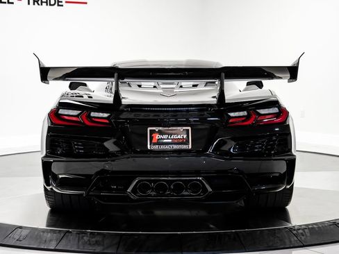 Used 2026 Chevrolet Corvette ZR1 w/ ZR1 Carbon Fiber Aero Package RWD image 11