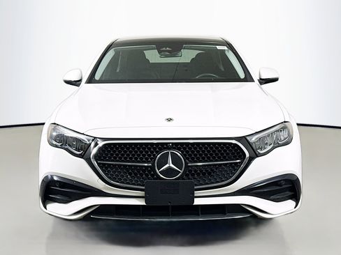 Used 2025 Mercedes-Benz E 350 Sedan image 2