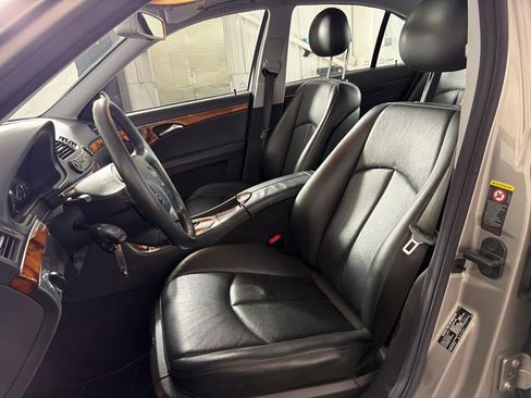 Used 2004 Mercedes-Benz E 320 4MATIC Sedan image 5