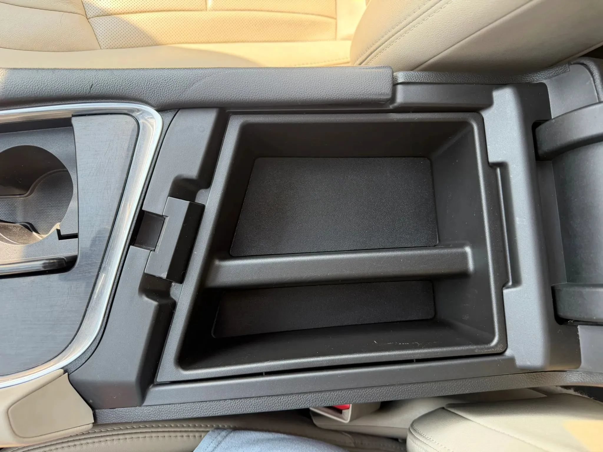 Used 2019 Buick Enclave Essence FWD image 31