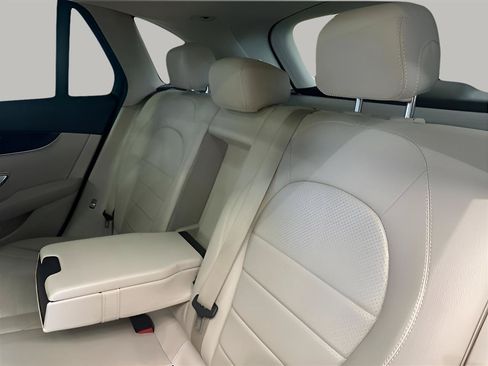 Used 2017 Mercedes-Benz GLC 300 4MATIC w/ Premium 1 Package image 18