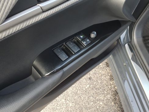 Used 2025 Toyota Camry SE image 15