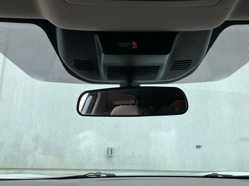 Used 2025 Nissan Rogue SV image 18