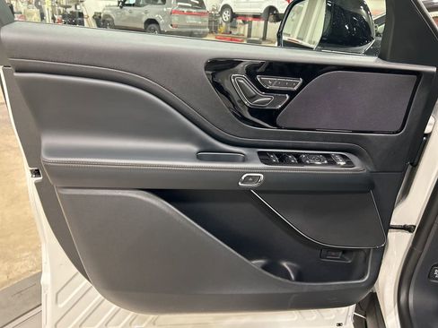 New 2026 Lincoln Aviator Premiere w/ Jet Appearance Package image 10