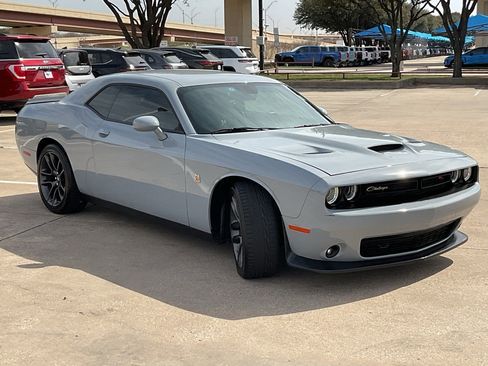 Used 2021 Dodge Challenger R/T Scat Pack w/ Plus Package image 4