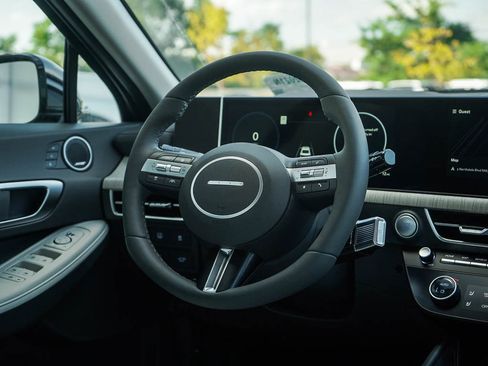 New 2026 Hyundai Sonata Limited image 14