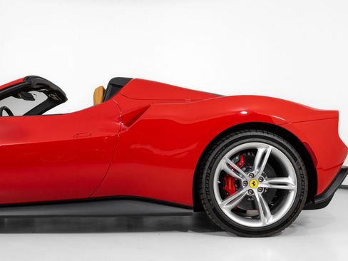 Used 2025 Ferrari 296 GTS RWD image 16