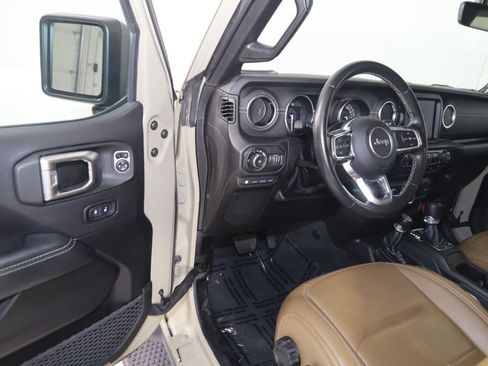 Used 2022 Jeep Wrangler Unlimited Sahara AWD/4WD image 47