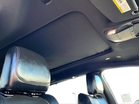 Certified 2020 Chrysler Pacifica Limited image 23