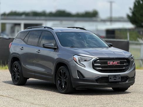 Used 2021 GMC Terrain SLE w/ Driver Convenience Package FWD image 1