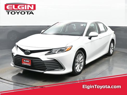 Used 2024 Toyota Camry LE image 1