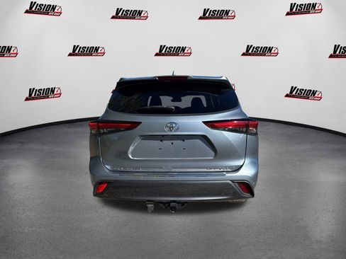 Used 2021 Toyota Highlander Limited image 6