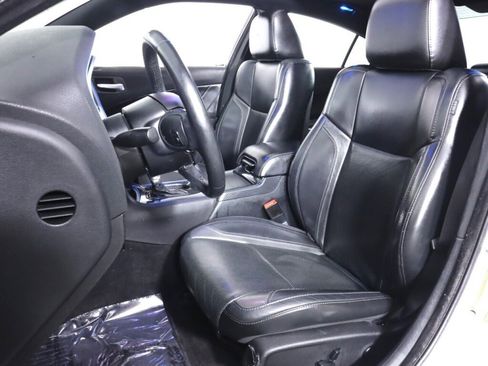 Used 2016 Dodge Charger SXT w/ Plus Group image 32