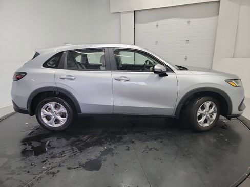 Used 2023 Honda HR-V LX image 11