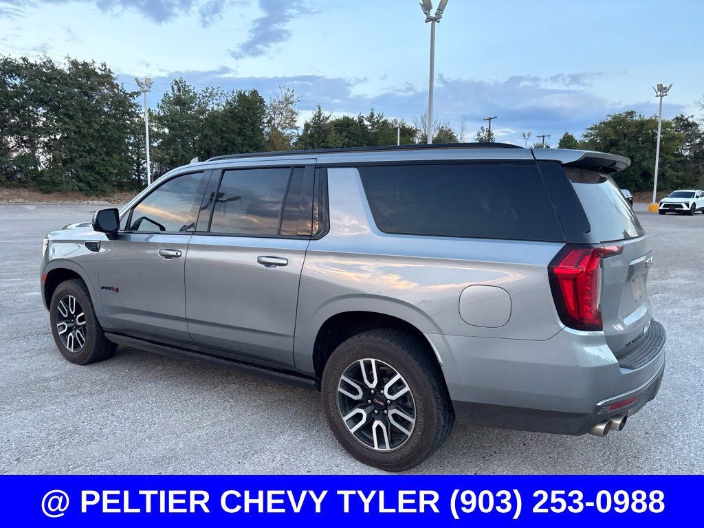 Used 2023 GMC Yukon XL AT4 w/ AT4 Premium Package AWD/4WD image 5