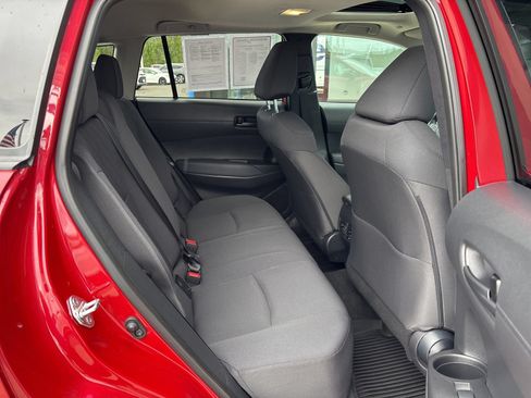 Used 2022 Toyota Corolla Cross LE w/ Moonroof Package AWD/4WD image 15