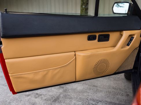 Used 1989 Ferrari Mondial T image 13