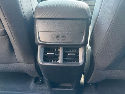 Used 2025 Chevrolet Equinox LT FWD image 22