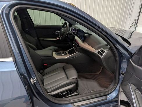 Used 2025 BMW 330i Sedan w/ Convenience Package RWD image 28