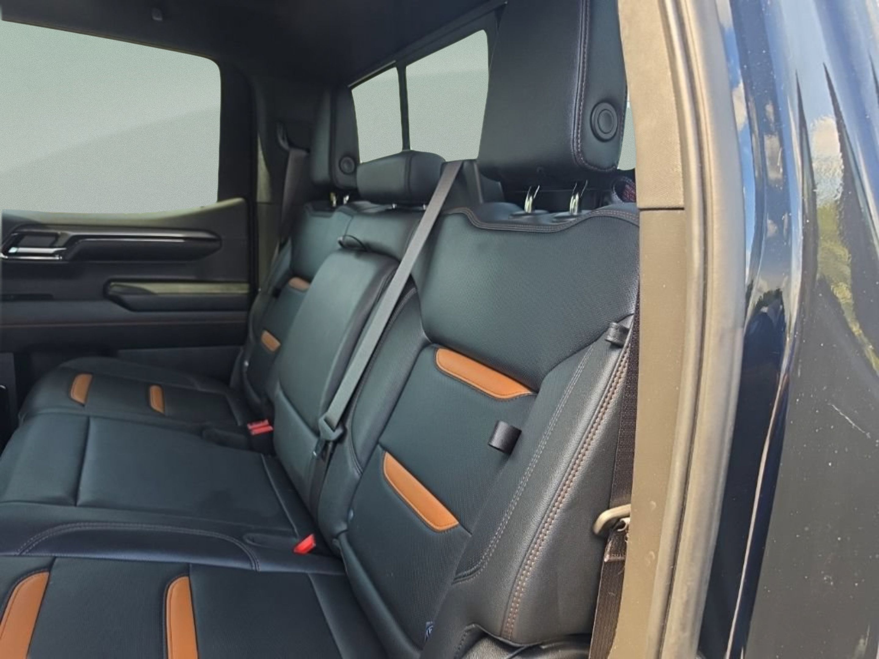 Used 2023 GMC Sierra 1500 AT4 w/ AT4 Premium Package AWD/4WD image 24
