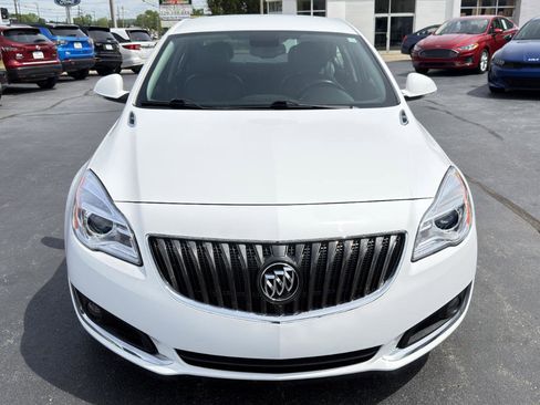 Used 2017 Buick Regal Sport Touring FWD image 7
