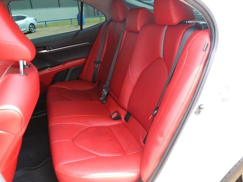 Used 2021 Toyota Camry XSE image 17