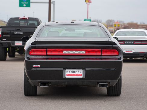 Used 2009 Dodge Challenger R/T RWD image 4