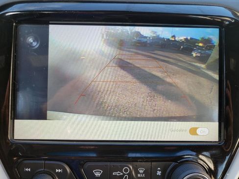 Used 2019 Chevrolet Bolt LT FWD image 37