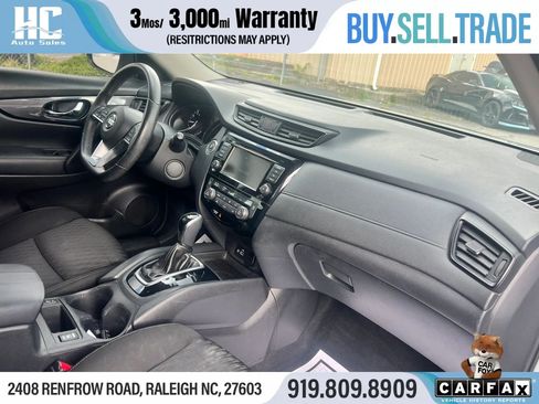 Used 2020 Nissan Rogue SV FWD image 20