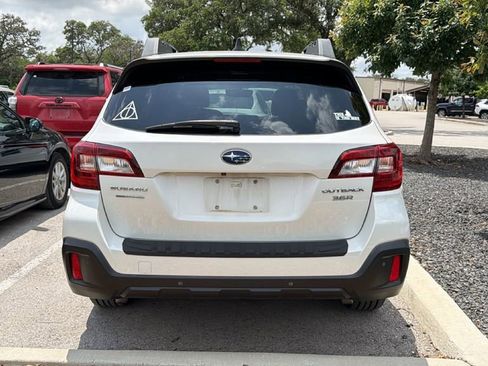 Used 2018 Subaru Outback 3.6R Limited AWD/4WD image 7