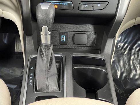 Used 2017 Ford Escape SE w/ Equipment Group 201A image 13