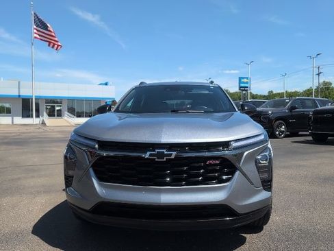 Used 2024 Chevrolet Trax RS w/ Driver Confidence Package FWD image 10