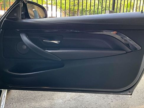 Used 2017 BMW M4 Coupe image 22