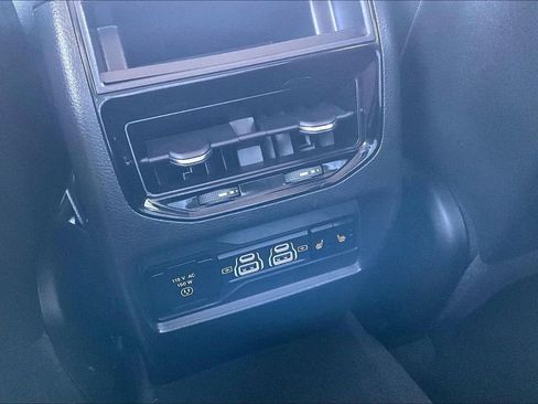 Used 2024 Jeep Grand Cherokee Limited 4xe image 10