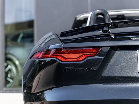 Used 2022 Jaguar F-TYPE Convertible image 11
