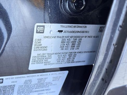 Certified 2022 GMC Sierra 1500 SLT image 9