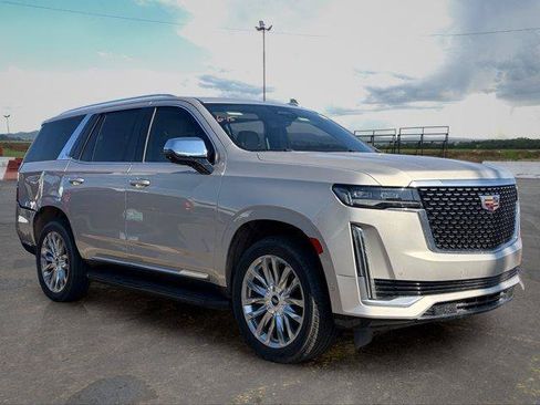 Used 2021 Cadillac Escalade Premium Luxury RWD image 2