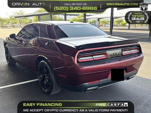 Used 2018 Dodge Challenger SXT w/ Blacktop Package RWD image 5