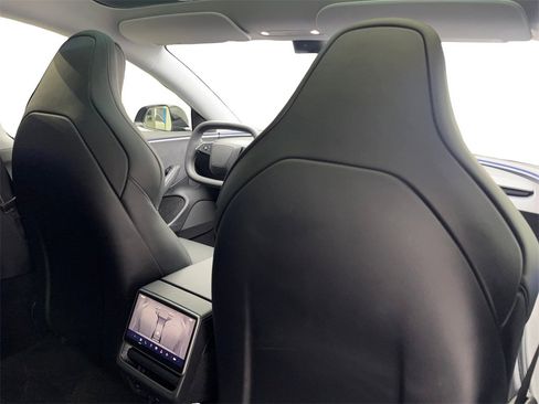 Used 2024 Tesla Model 3 Performance image 40