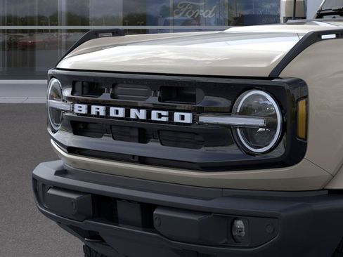 New 2026 Ford Bronco Outer Banks AWD/4WD image 19
